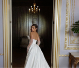 Off-Shoulder Lace Mermaid Wedding Dress