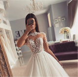 Exquisite Lace Applique Wedding Dress