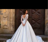 Elegant Lace Applique A-Line Wedding Dress