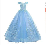 Vintage Gold Lace Quinceañera Dress