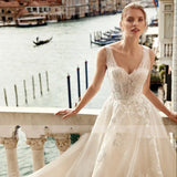 Sleeveless Lace Appliques A-Line Wedding Dress