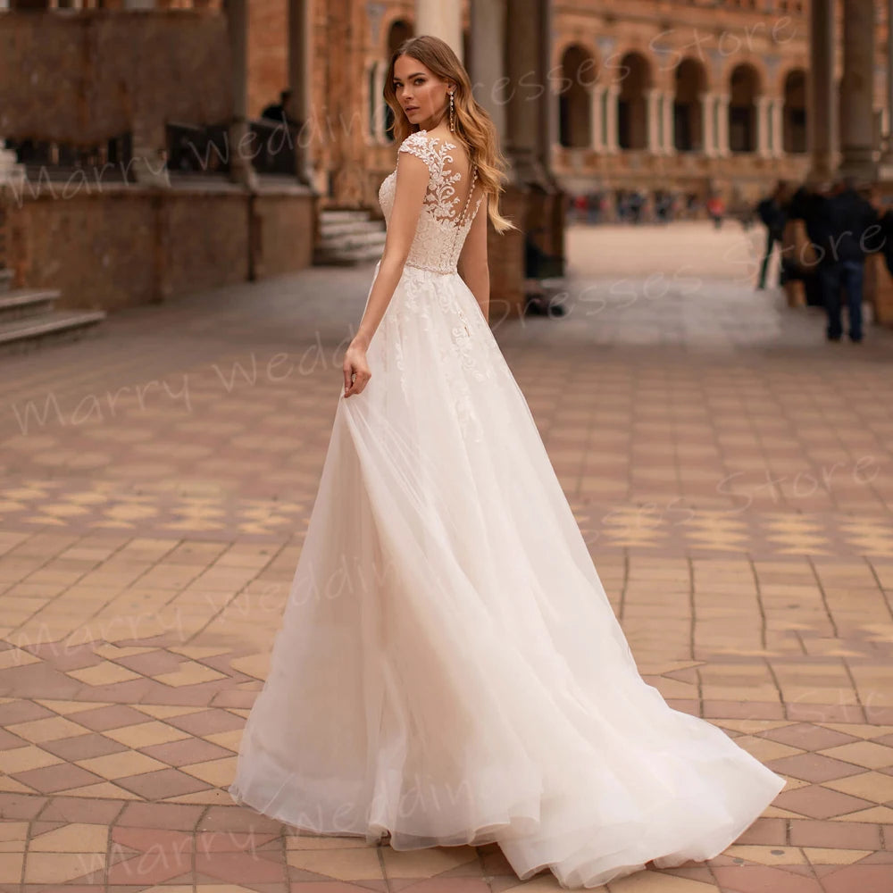 Elegant Lace Applique Wedding Dress