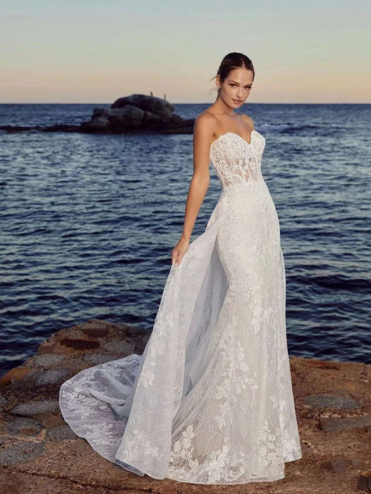Detachable Train Backless Vintage Mermaid Wedding Dress