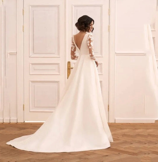 Morden V-Neck Lace Wedding Dress